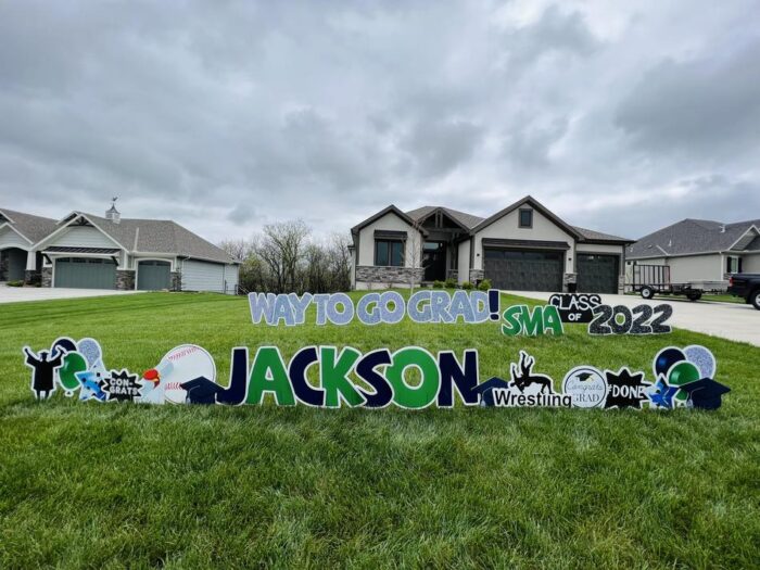 graduation lawn signs